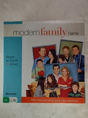 MODERN FAMILY GAME, Family Game, 10+, 2-9 Players, FOX/Pressman, 2011 TV TRIVIA